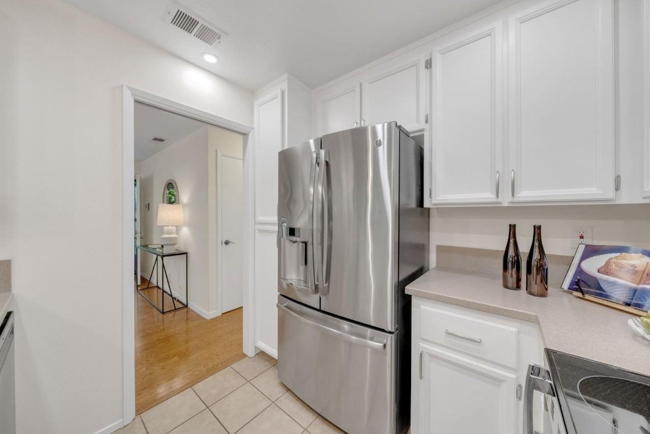 3005 La Terrace Cir - Photo 6 of 12