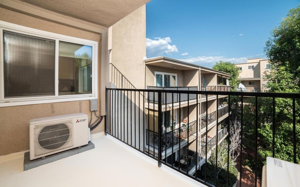 1115 Cordova St #311 - Photo 6 of 15