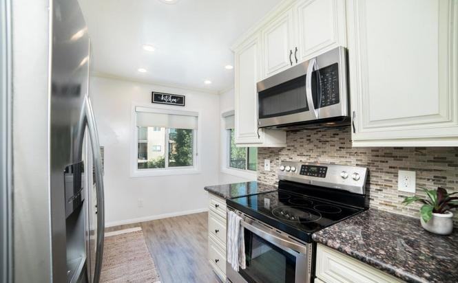 1115 Cordova St #311 - Photo 7 of 15