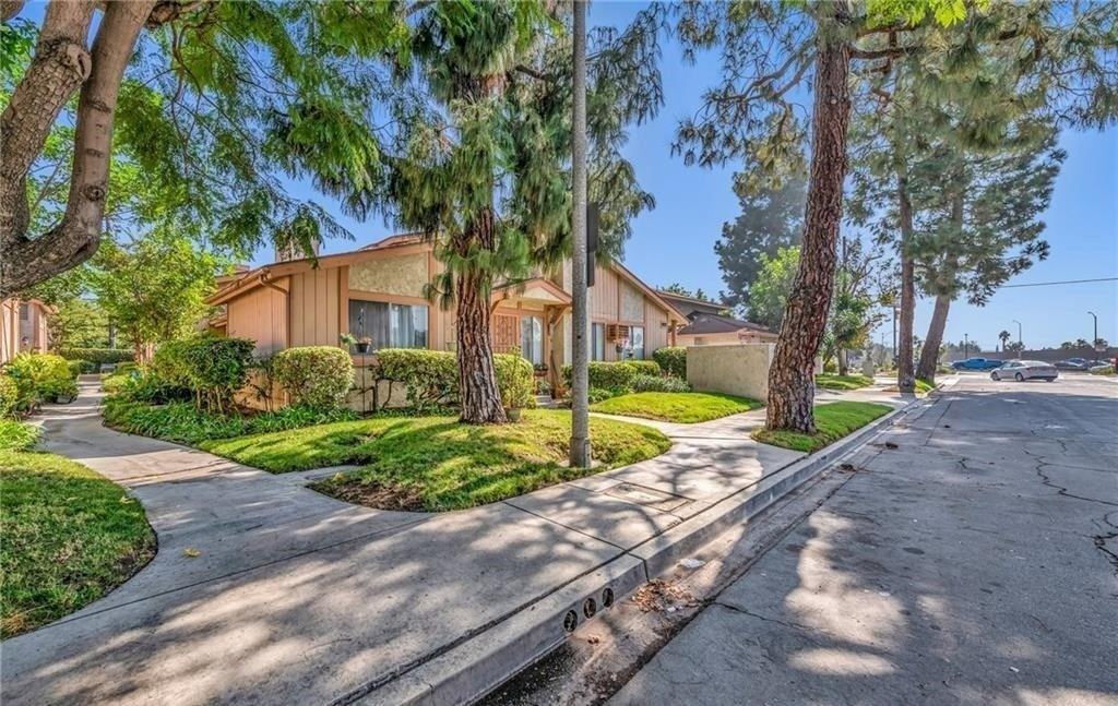 3312 Pasadena Ave #302