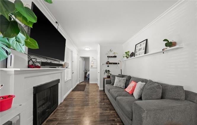 3312 Pasadena Ave #302 - Photo 4 of 15