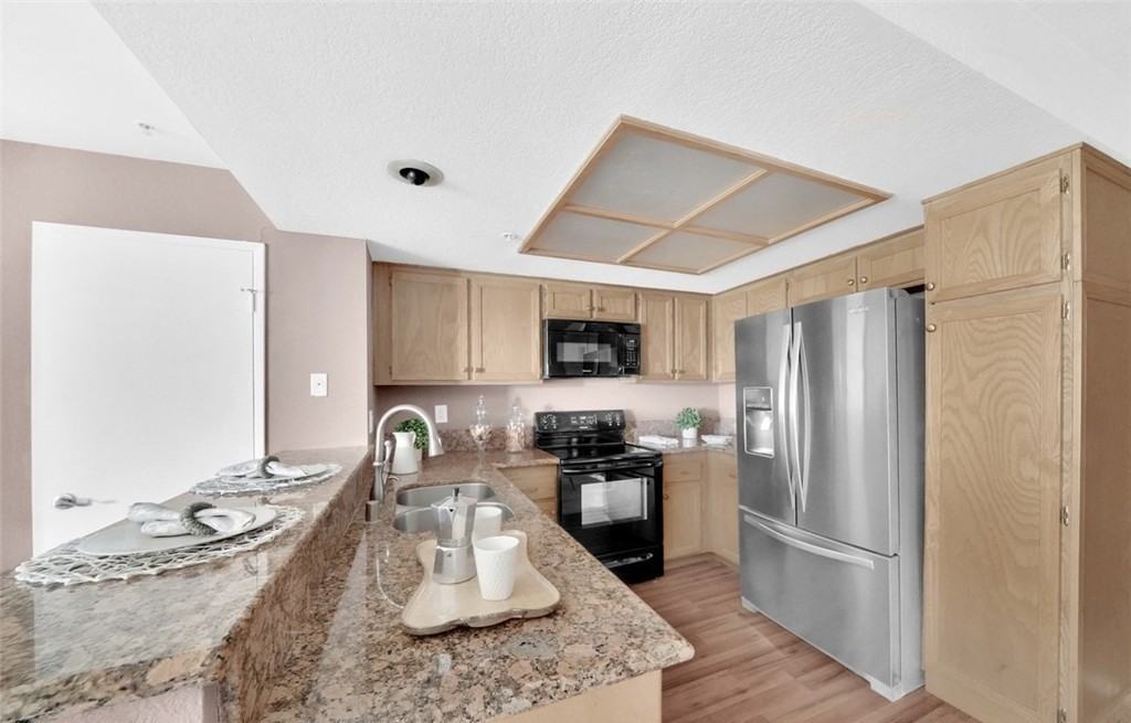 104 S Cross Creek Rd #M - Photo 6 of 15