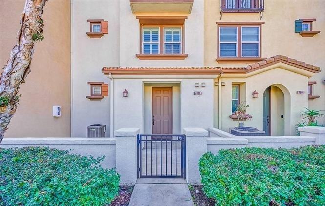 7010 Dorland St - Photo 3 of 15