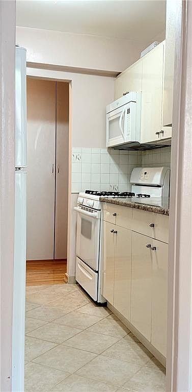 2678 Ocean Ave #3M - Photo 5 of 13