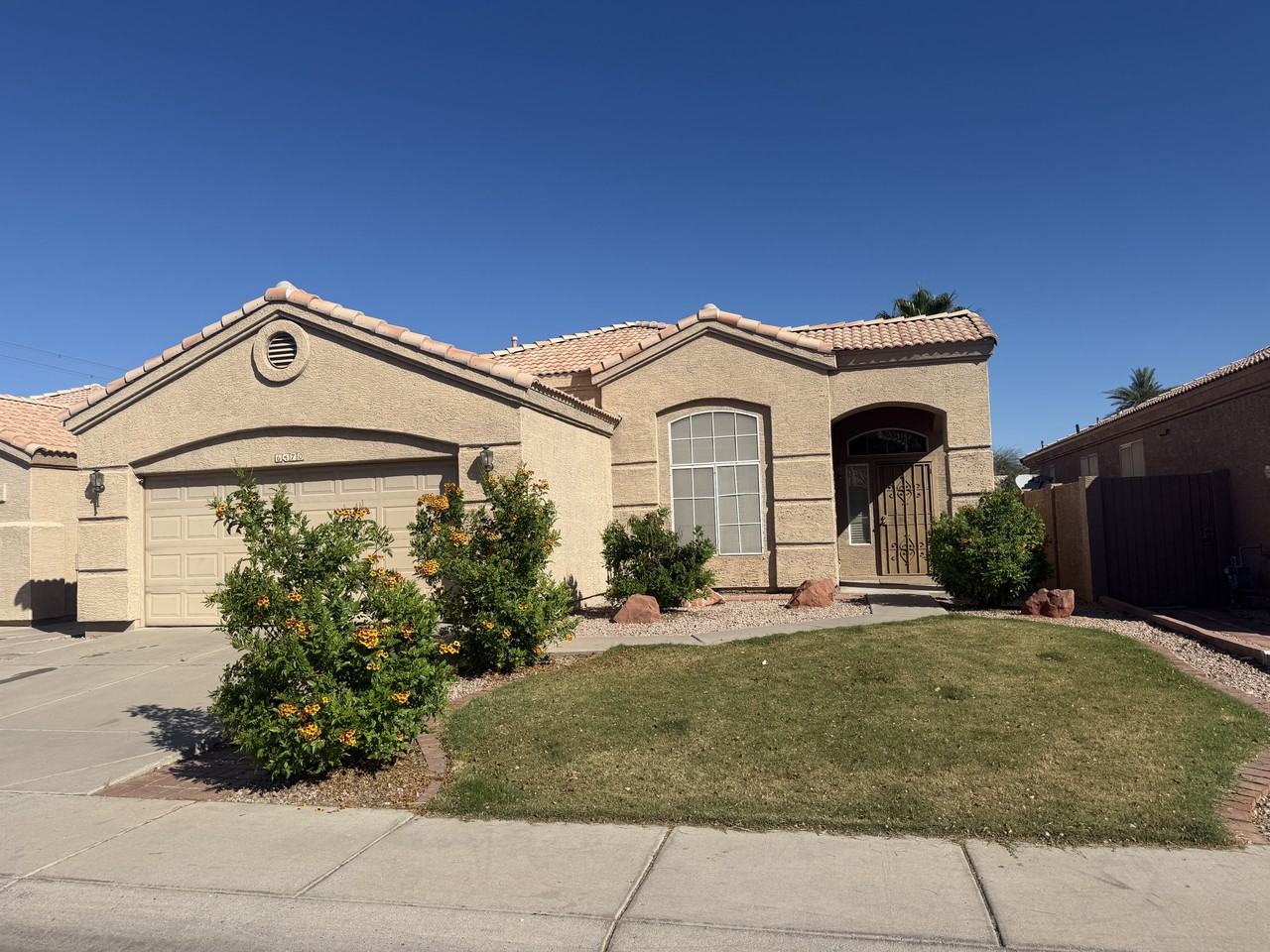 6470 W Megan Ct - Photo 2 of 3