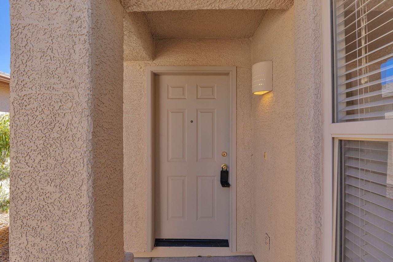 8421 S Burien Rd - Photo 3 of 25