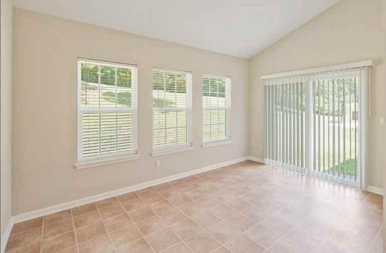 3433 Ashley View Dr - Photo 5 of 10