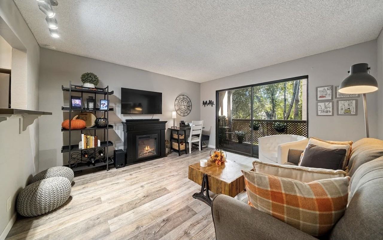 320 N Civic Dr #407 - Photo 3 of 11