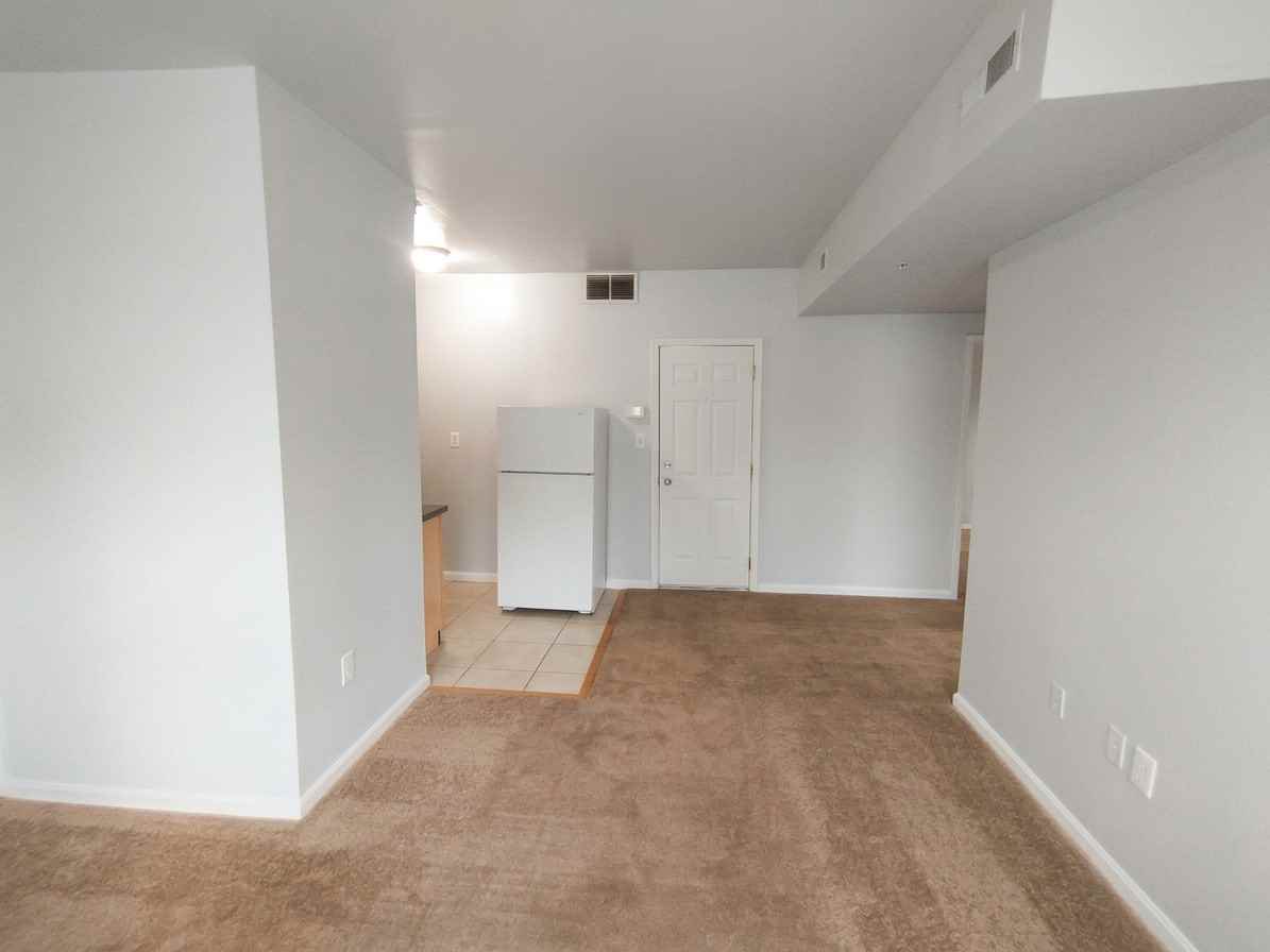 307 Dolphin St #1B - Photo 3 of 11