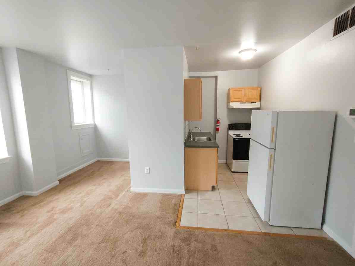 307 Dolphin St #1B - Photo 5 of 11