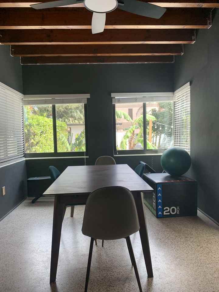 1975 Sw 17th Ct - Photo 4 of 19