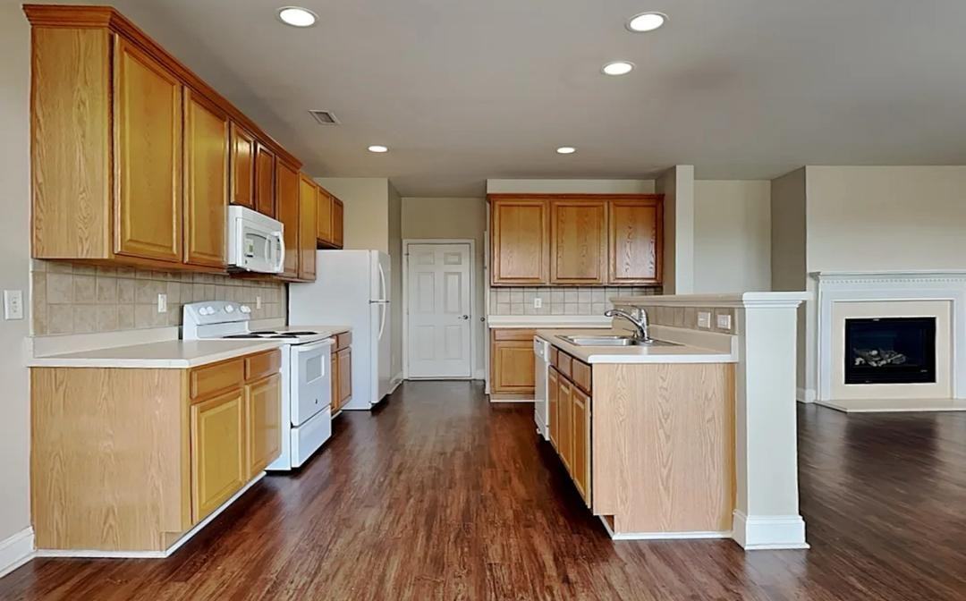 316 Edgecroft Way #NA - Photo 5 of 8