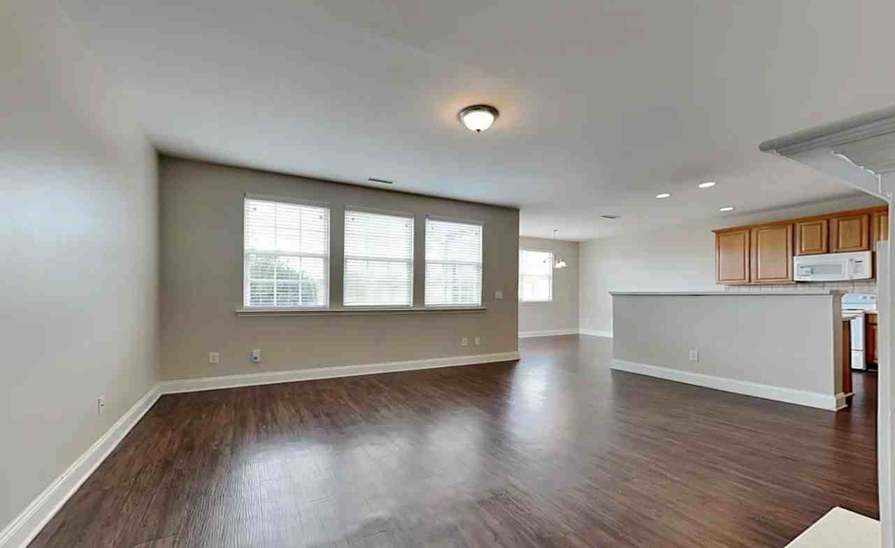 316 Edgecroft Way #NA - Photo 6 of 8