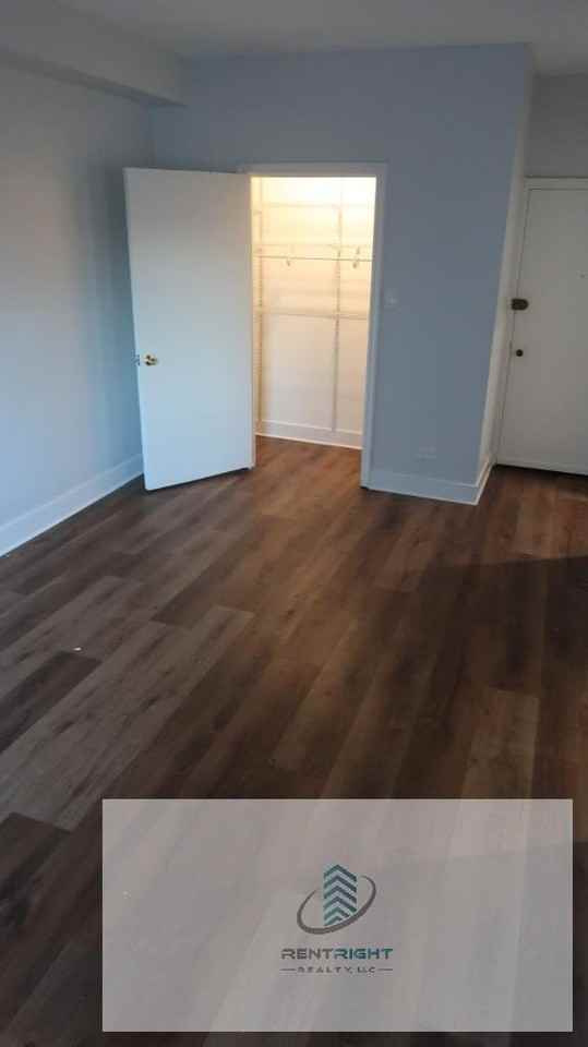534 W Stratford Pl #406 - Photo 4 of 13