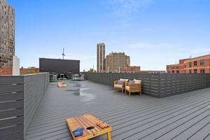 featured image of 2317 N Clark St #408