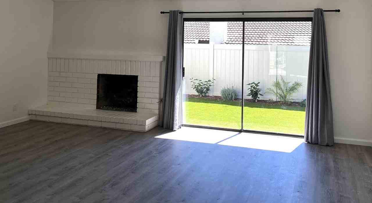 10402 Boulder Ct - Photo 4 of 11