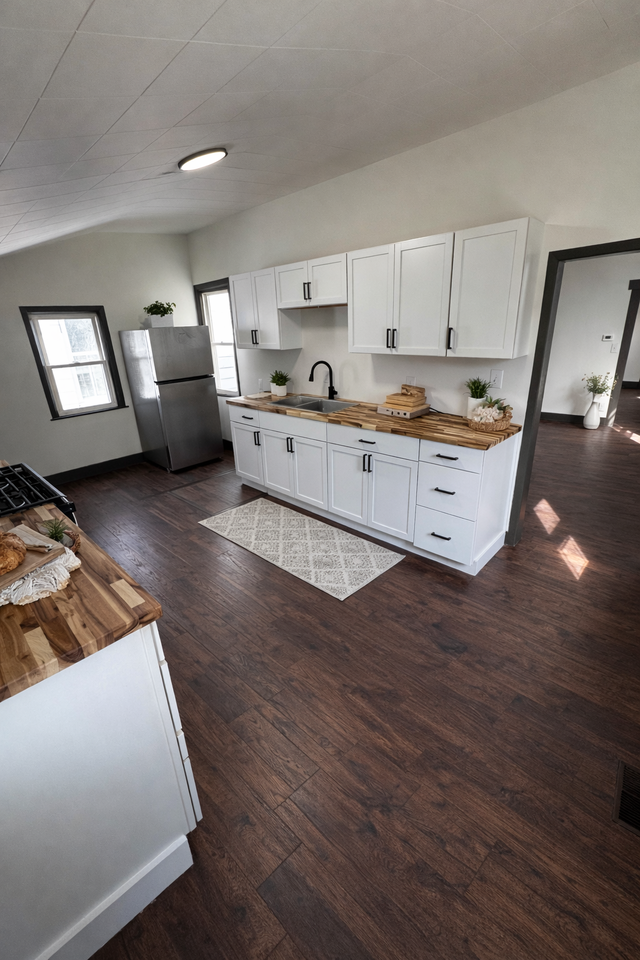 430 Church St - Photo 2 of 6