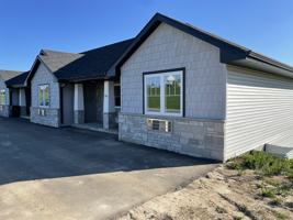 featured image of 3383 W 32nd St