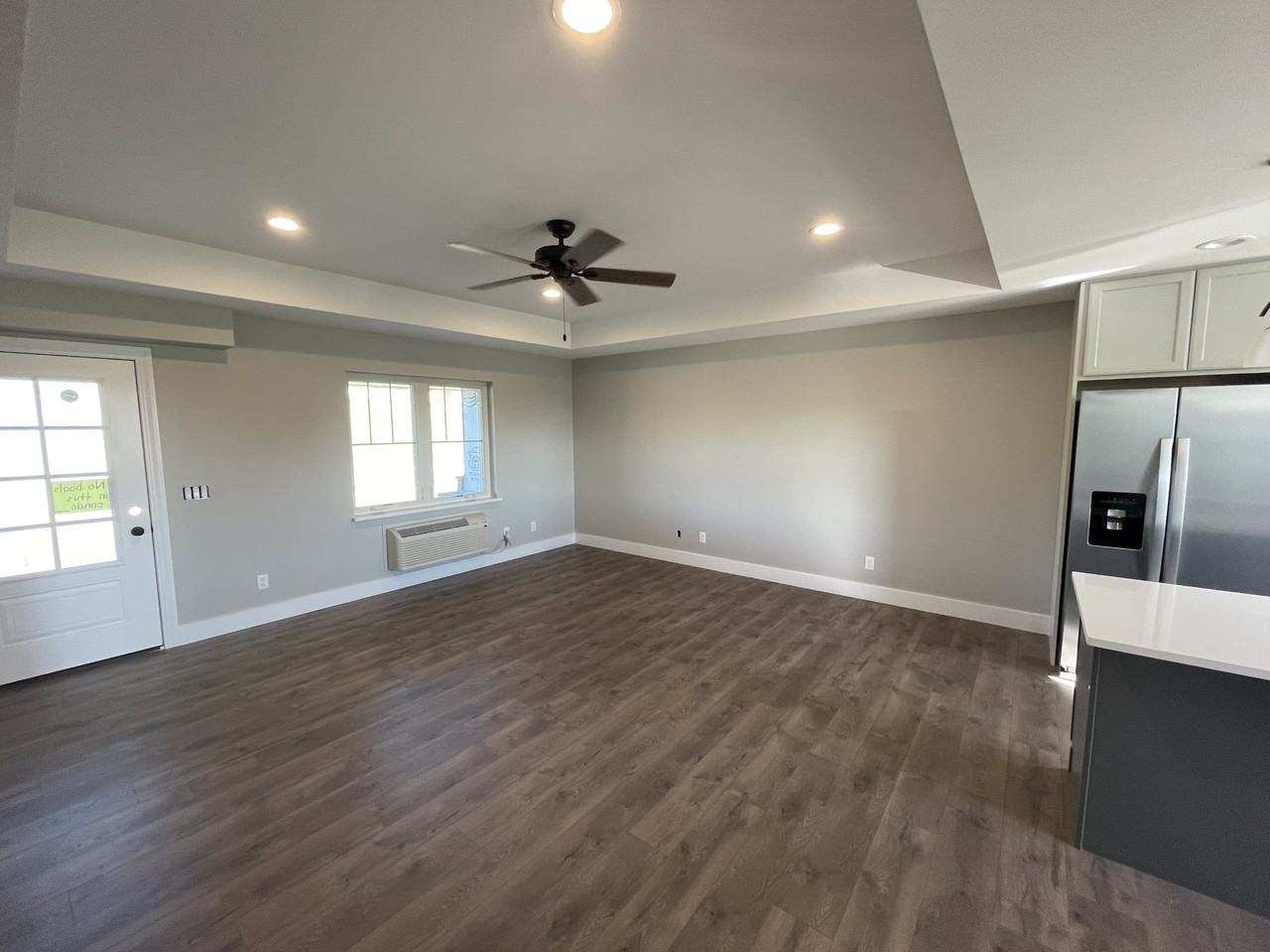 3383 W 32nd St - Photo 6 of 9