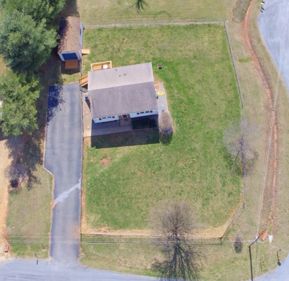 201 Rolling Ridge Dr - Photo 5 of 21