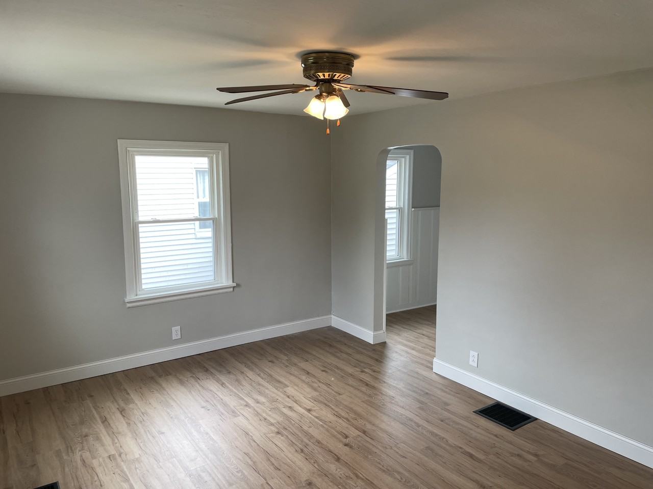 9470 Blue Ash Rd - Photo 7 of 18