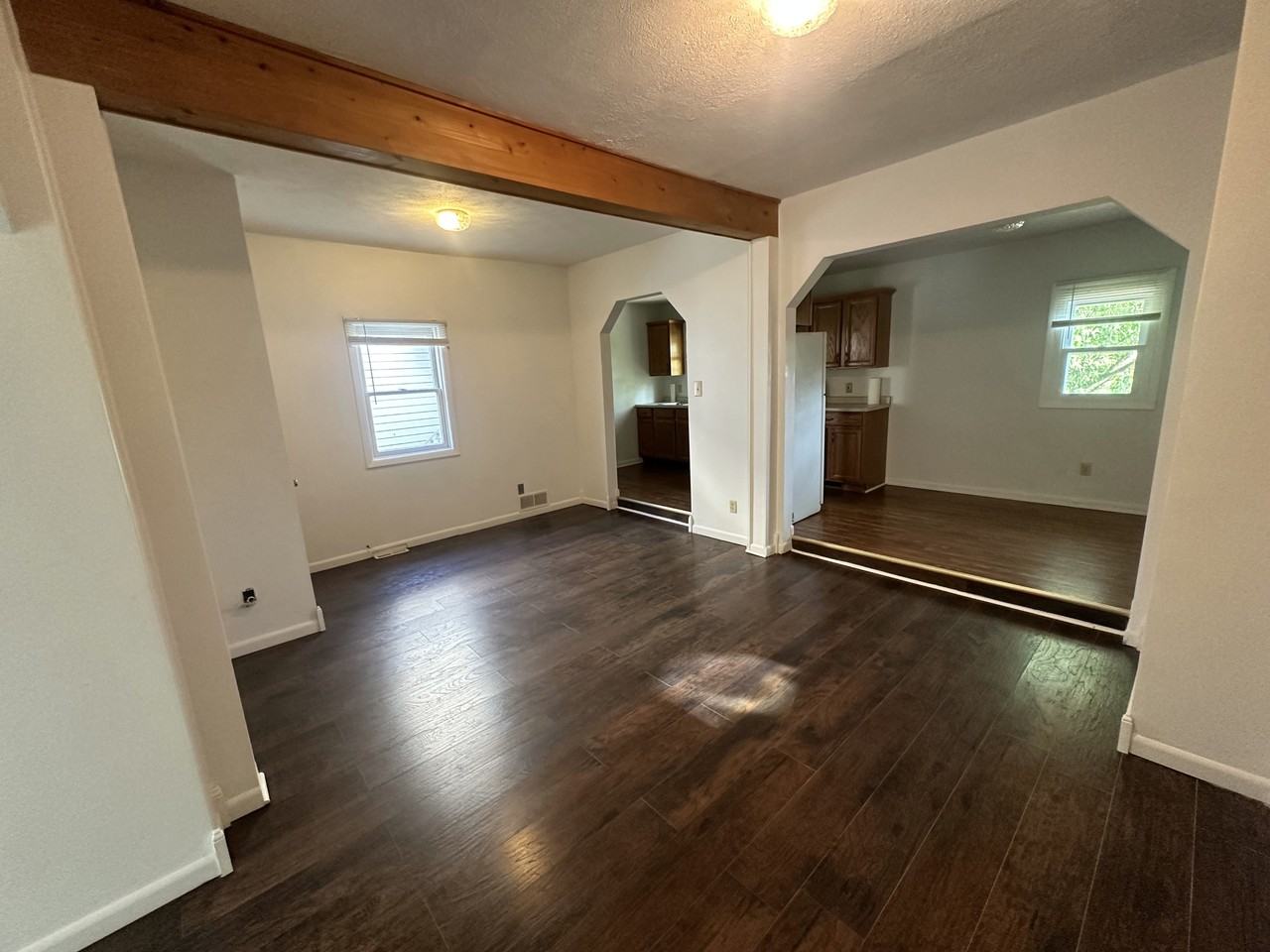 304 Bessemer Ave - Photo 5 of 18