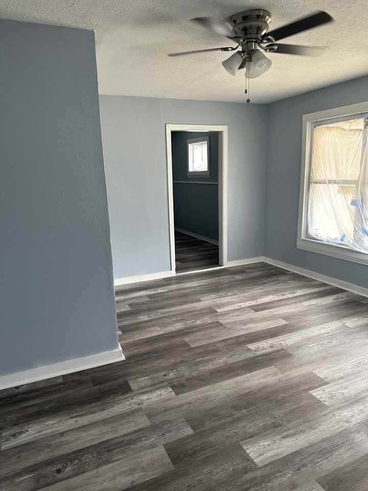 1842 Earl St - Photo 6 of 7