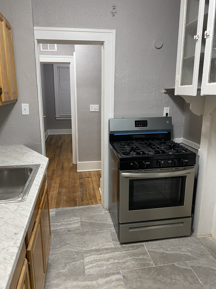 14950 Stoepel St - Photo 4 of 11