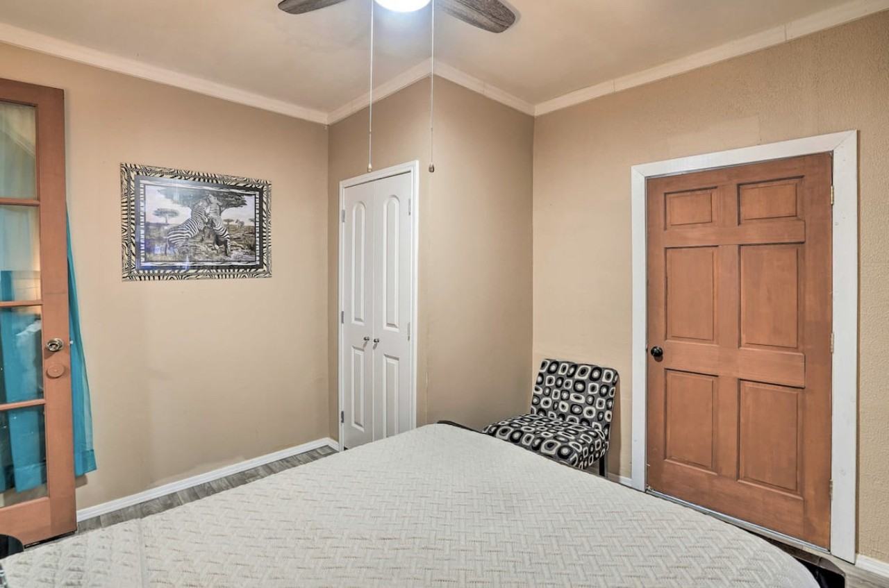 3038 Lufkin St - Photo 3 of 7