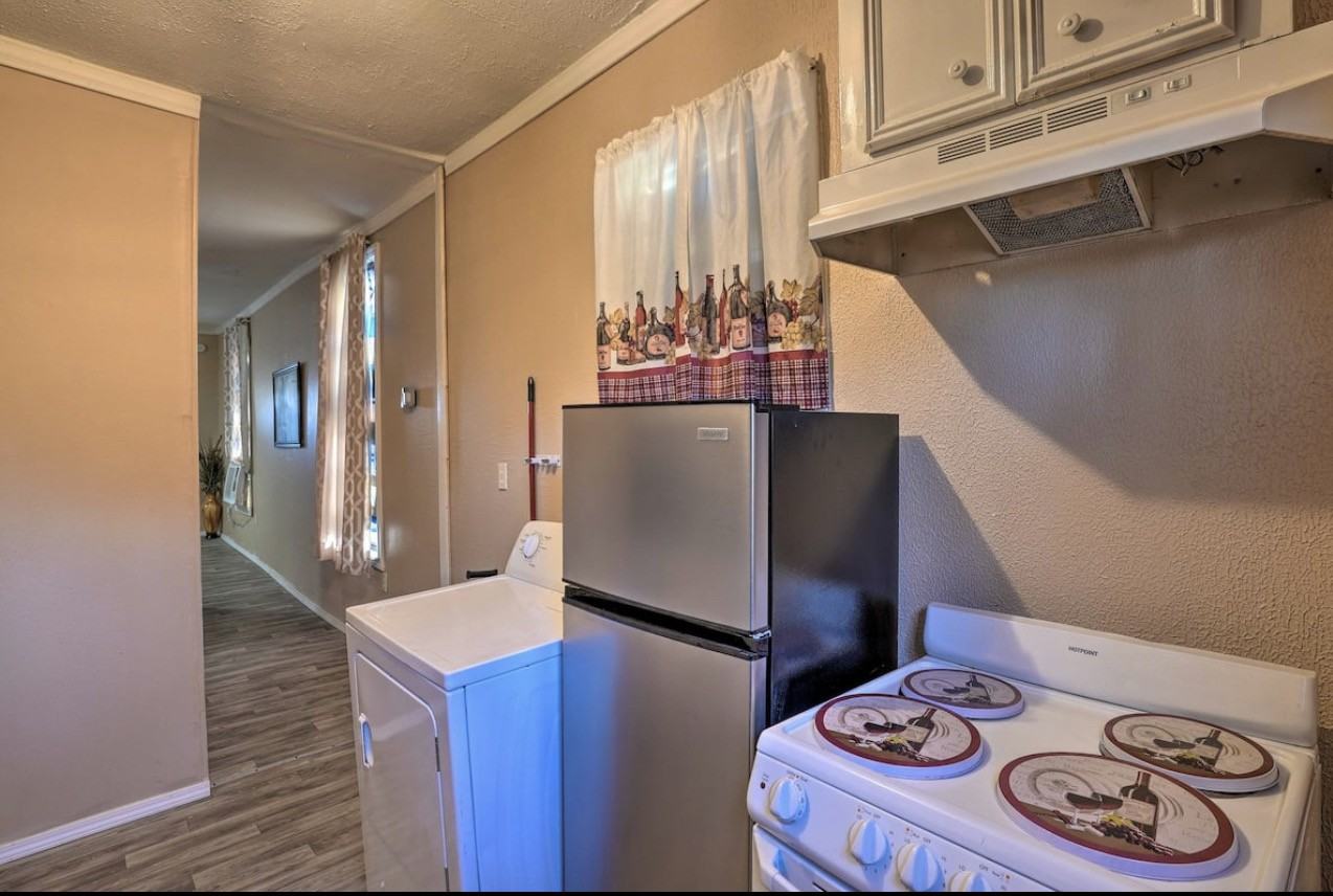 3038 Lufkin St - Photo 4 of 7