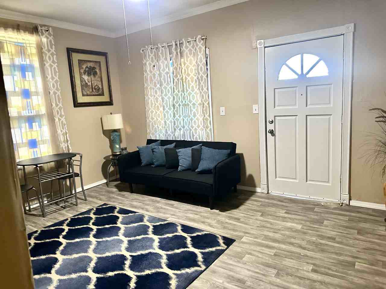 3038 Lufkin St - Photo 6 of 7