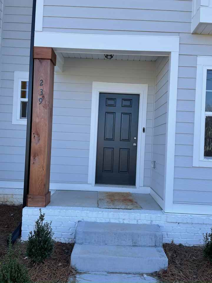 239 Keener Blvd - Photo 3 of 19