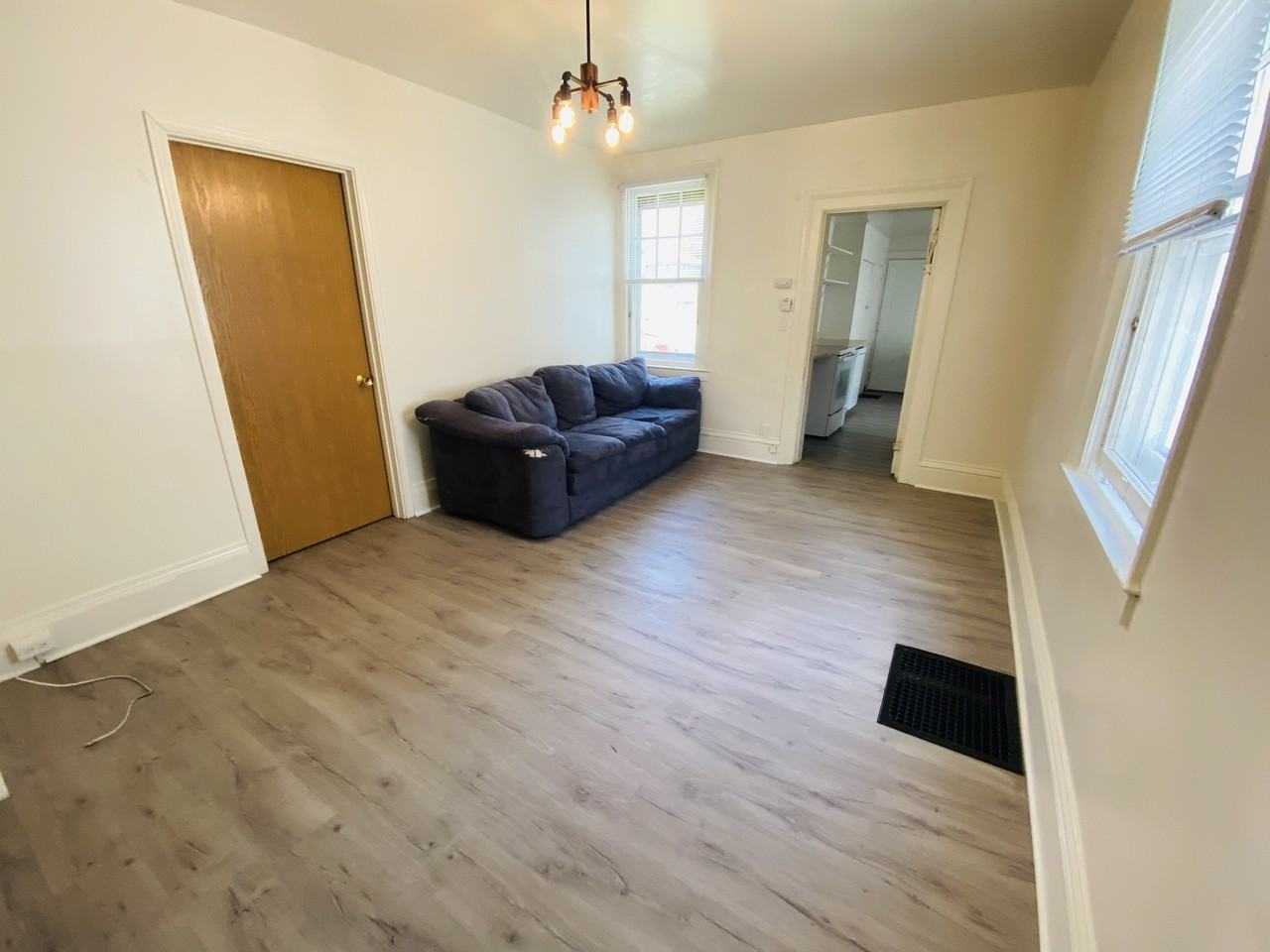 220 E Davenport St - Photo 6 of 16