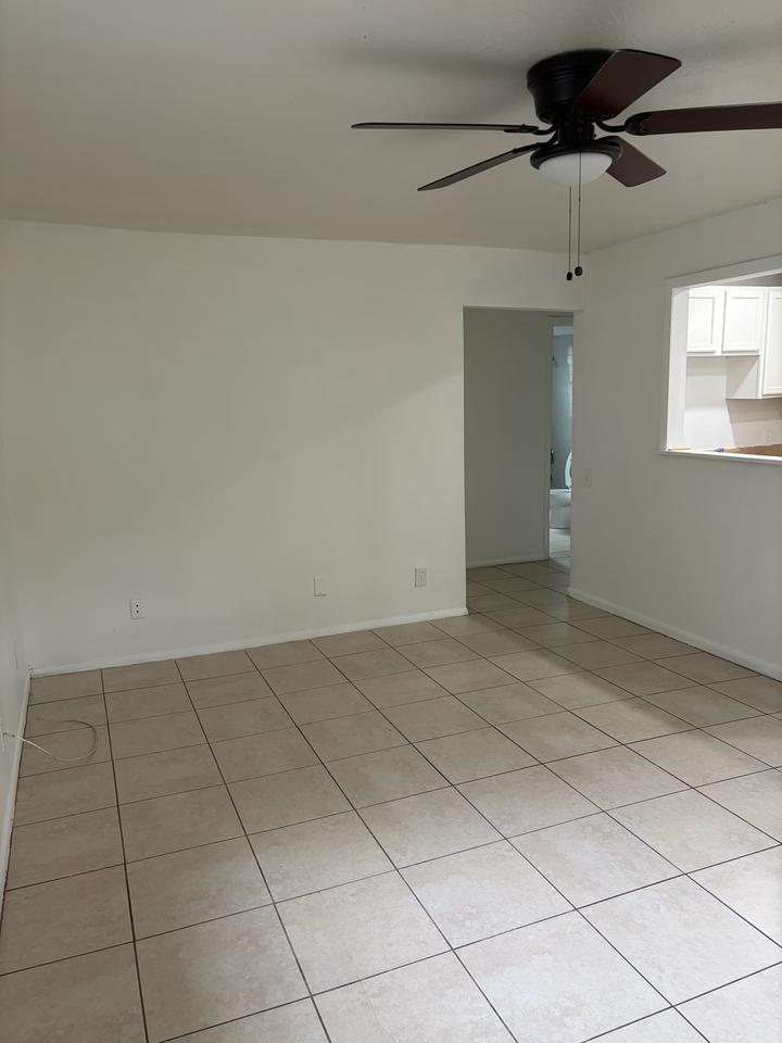 1040 Bert Rd #5 - Photo 3 of 7