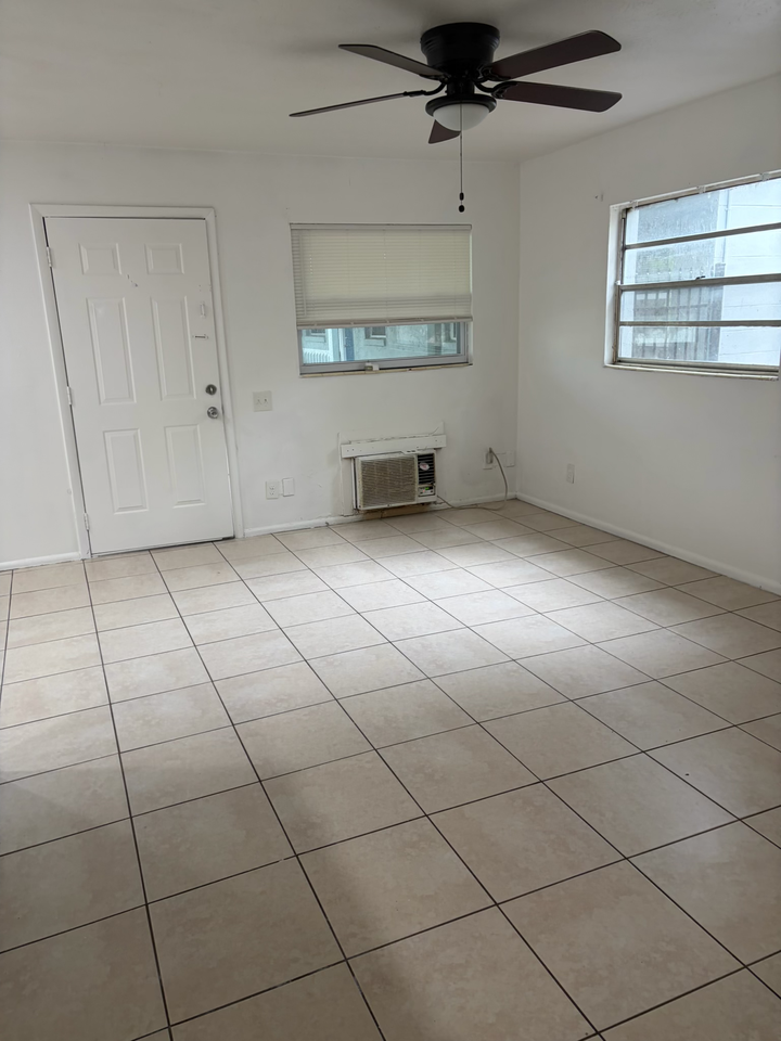 1040 Bert Rd #5 - Photo 4 of 7