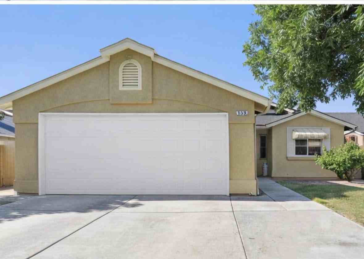 631 Mcclain St - Photo 2 of 2