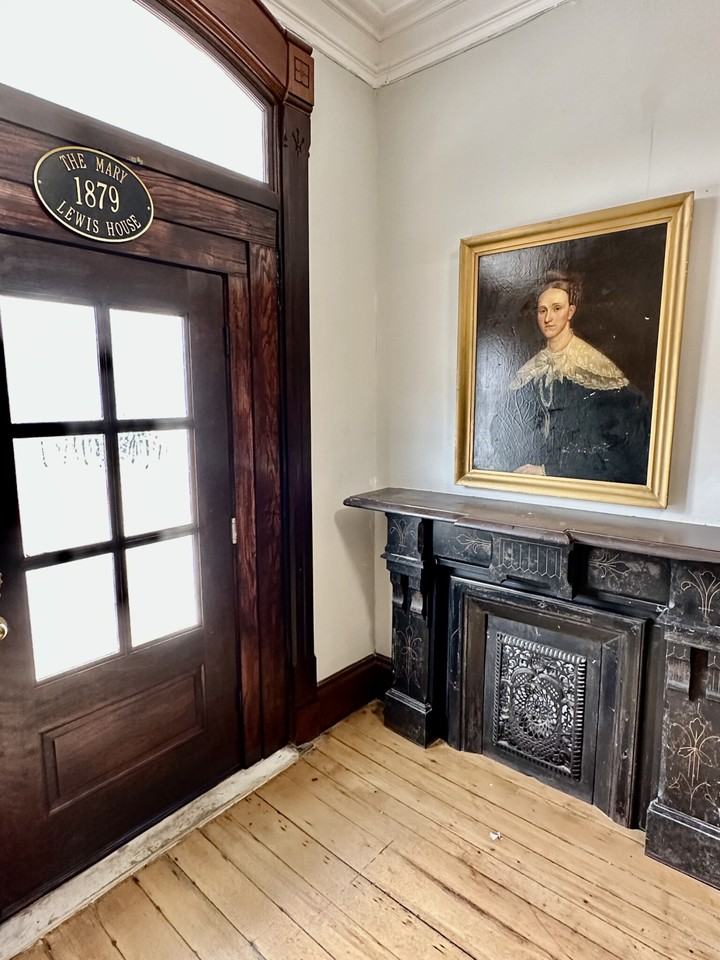 321 Union St #8 - Photo 7 of 9