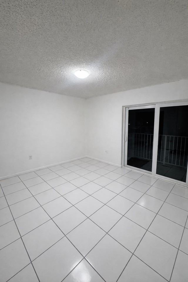 17050 Nw 55th Ave #8 - Photo 5 of 10