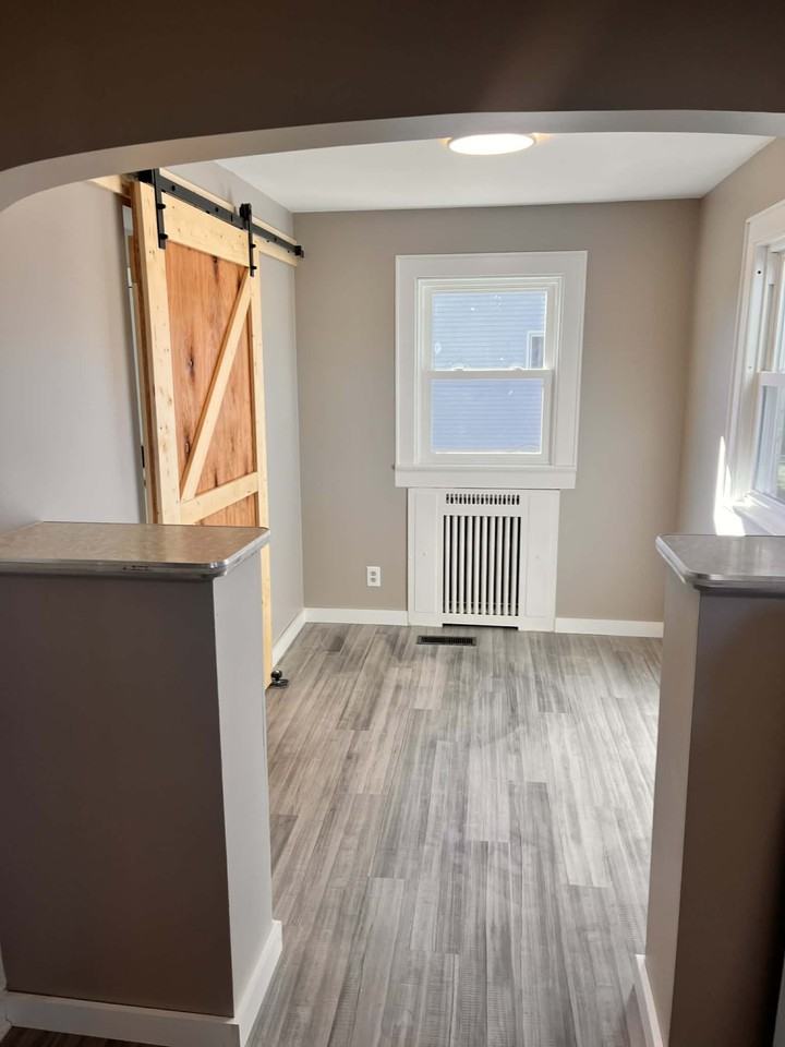 1921 Maple Ave - Photo 2 of 15