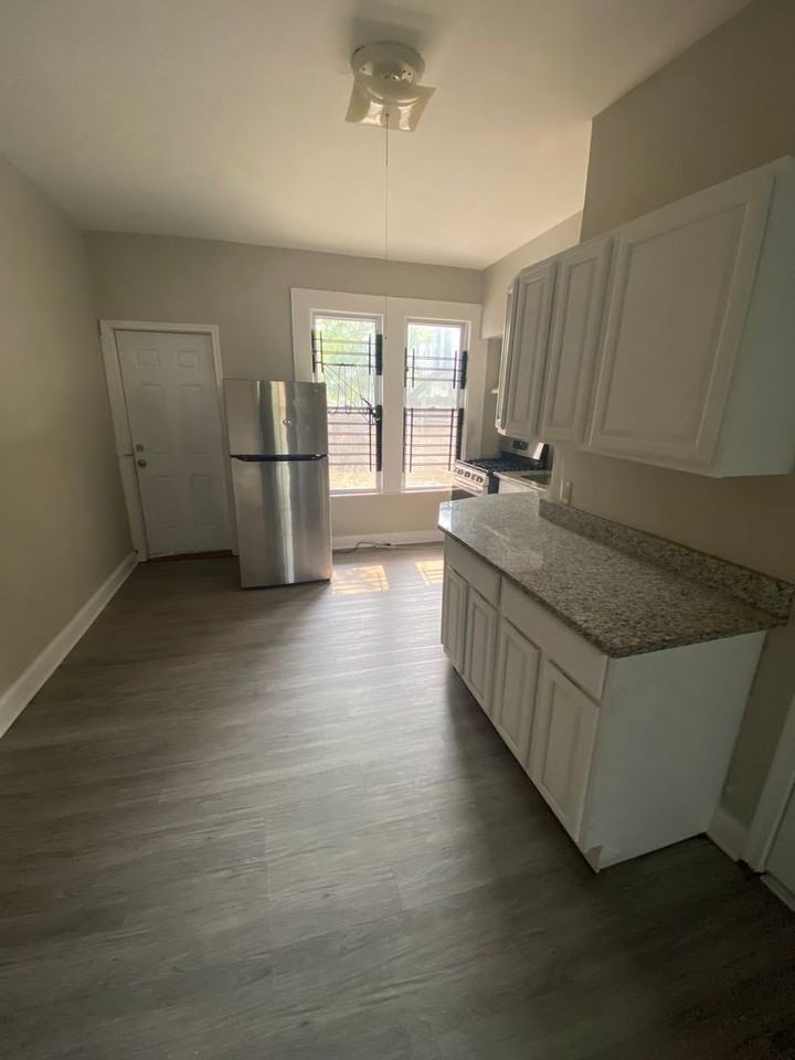 Greenmount Ave - Photo 2 of 15