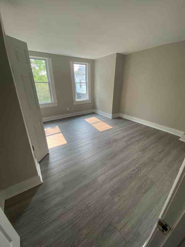 Greenmount Ave - Photo 7 of 15