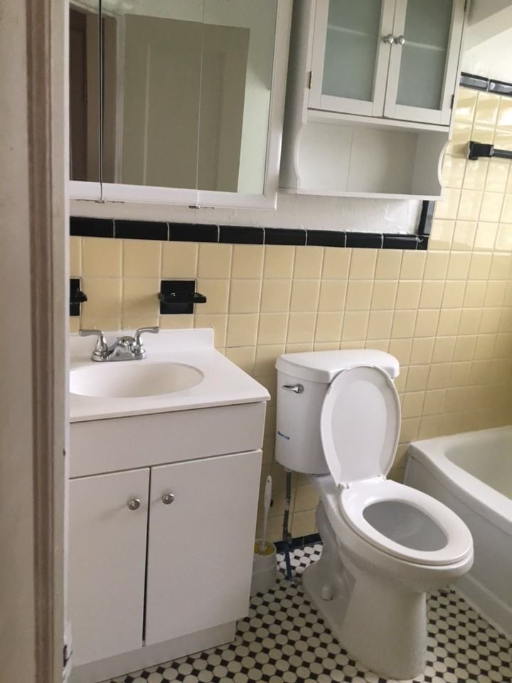 20037 Schaefer Hwy - Photo 3 of 12