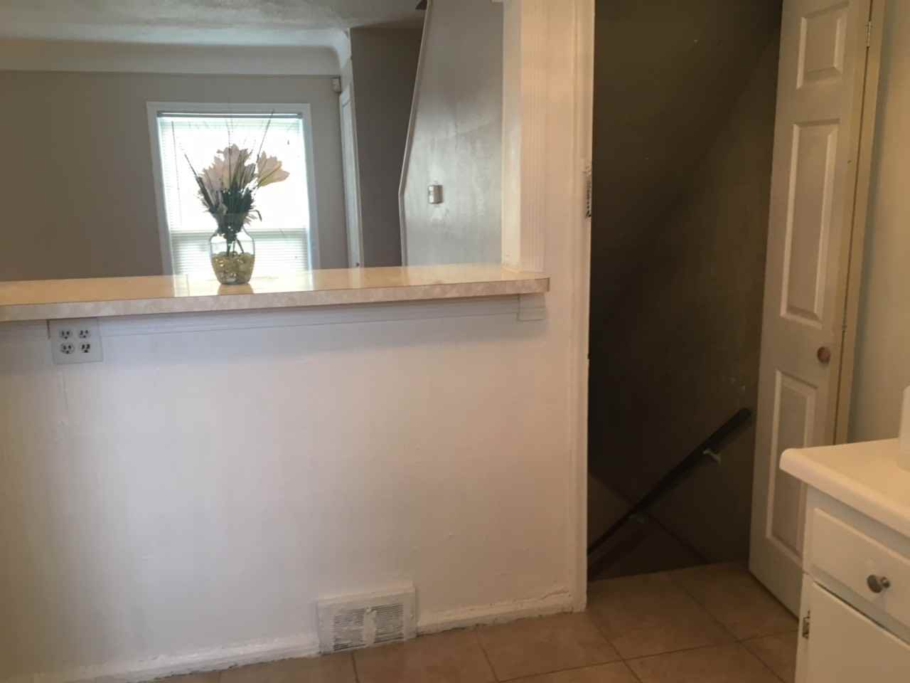 20037 Schaefer Hwy - Photo 5 of 12