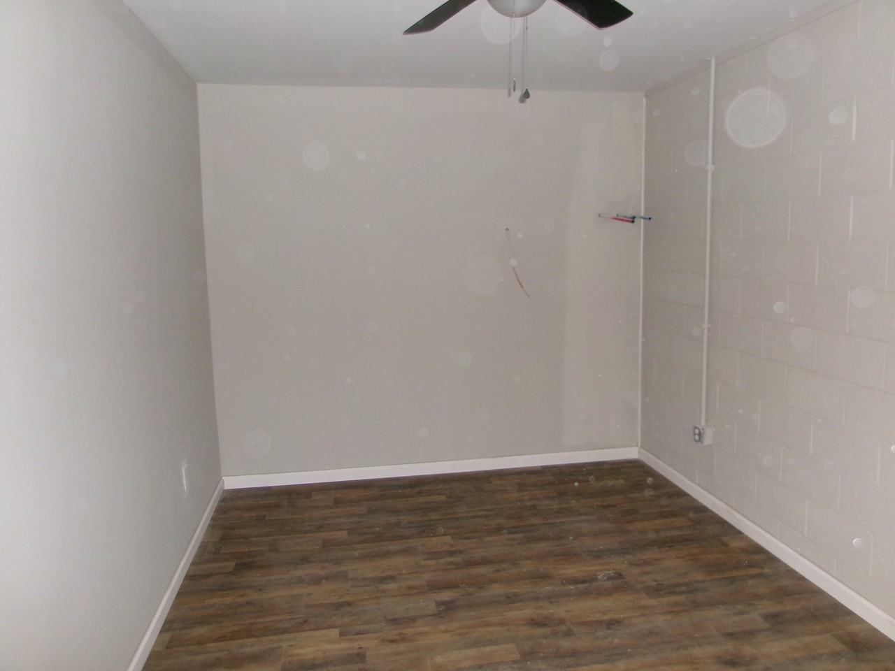 619 Mayes Ln - Photo 3 of 15