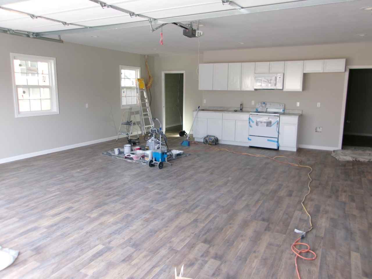 619 Mayes Ln - Photo 4 of 15