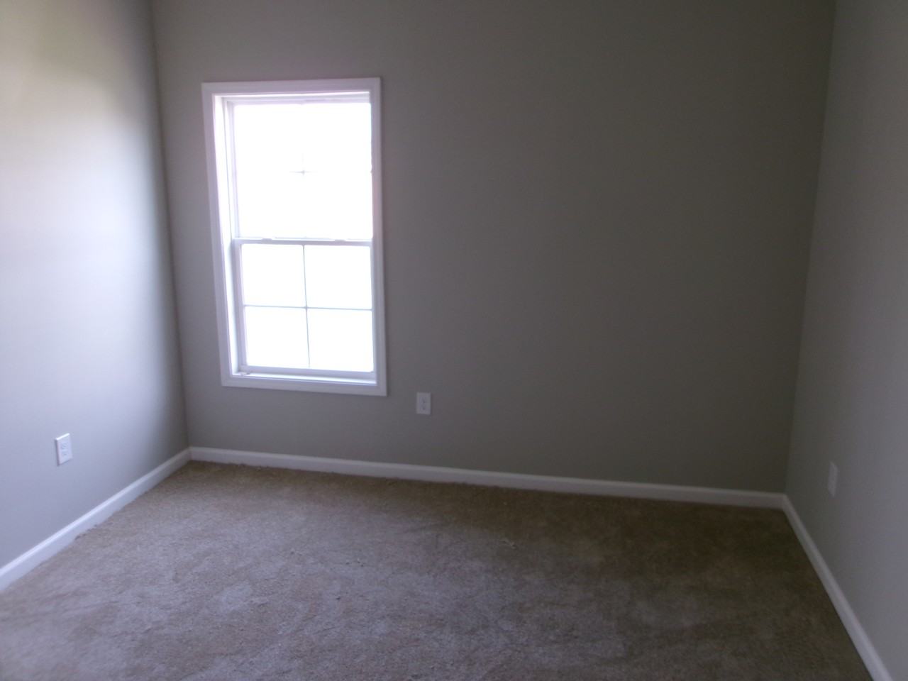 619 Mayes Ln - Photo 5 of 15