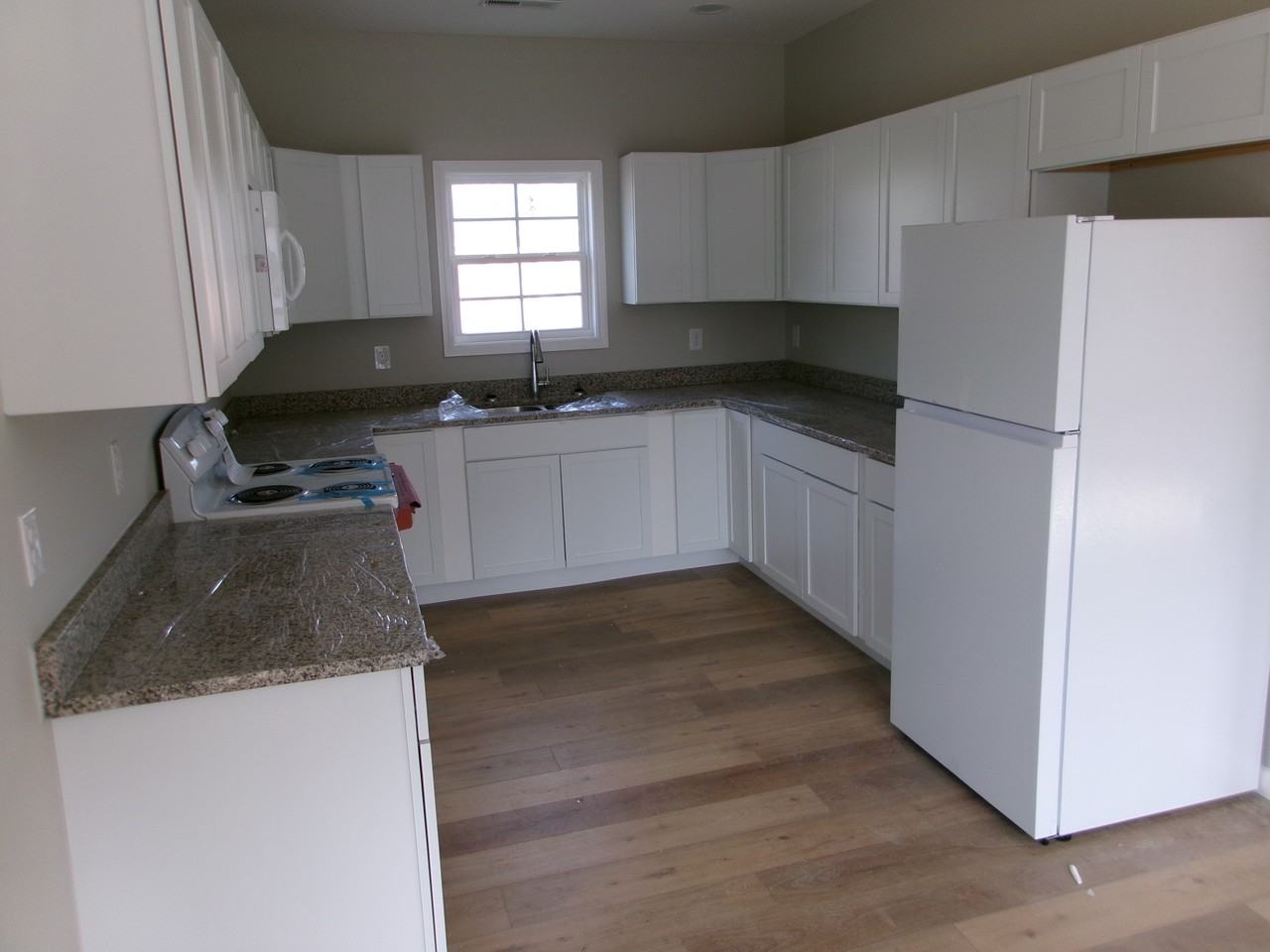 619 Mayes Ln - Photo 7 of 15