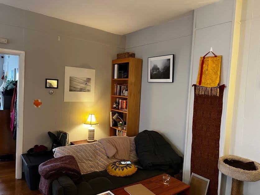 8 Hyde Park Ave #4R - Photo 2 of 7