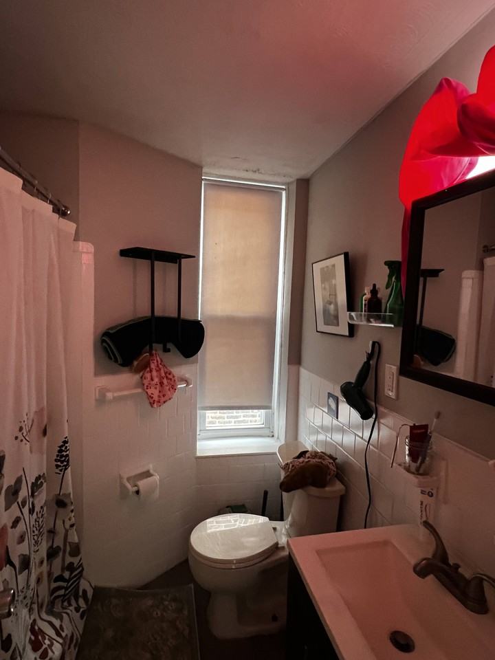 8 Hyde Park Ave #4R - Photo 3 of 7