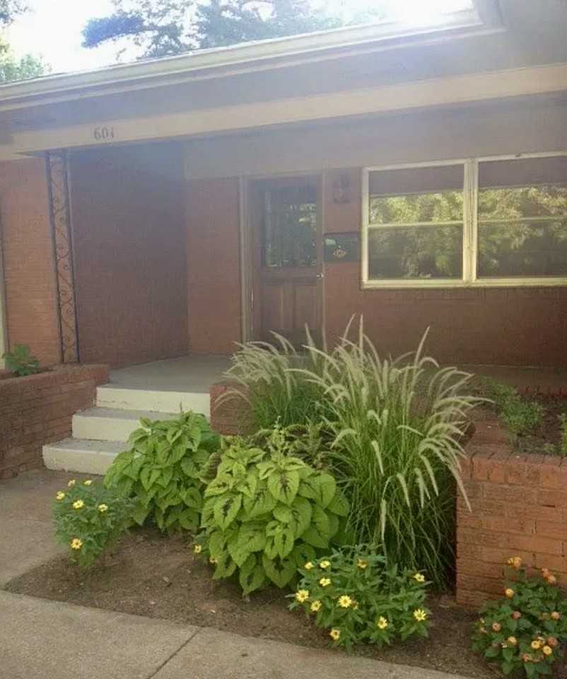 601 N 6th Ave - Photo 7 of 9